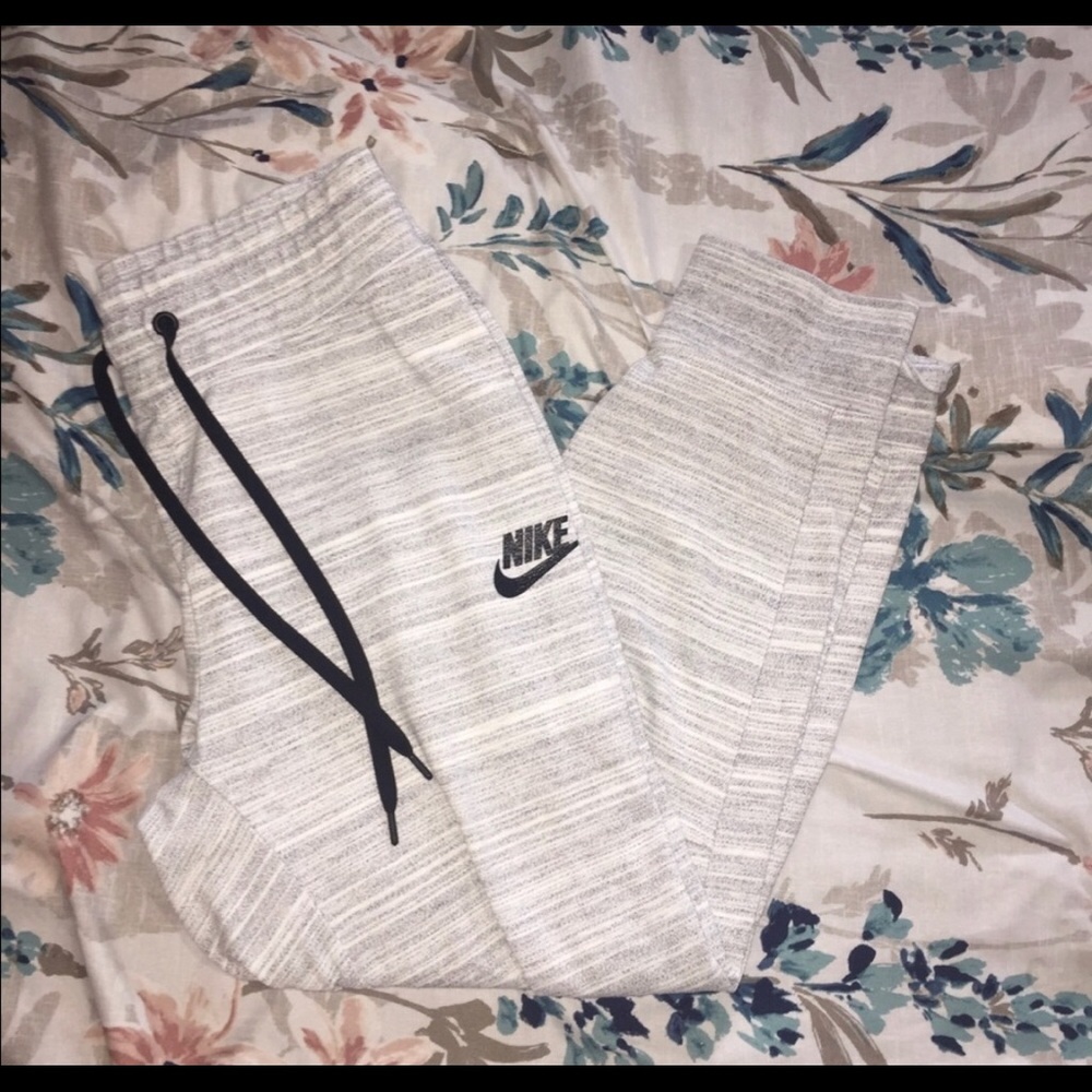 Nike Joggers